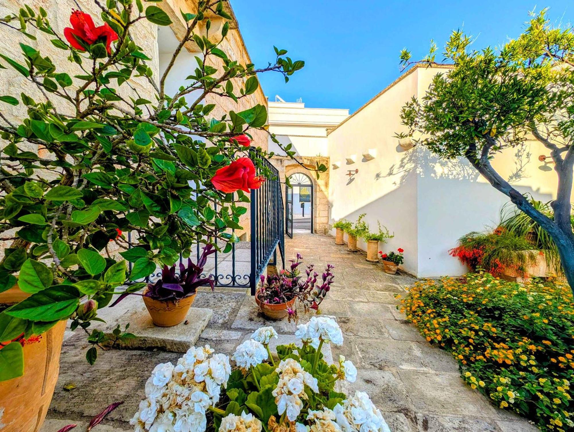Oikia Vacanze Giuggianello Le Bey Exterior photo